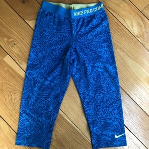 Nike Animal Print Cropped Leggings